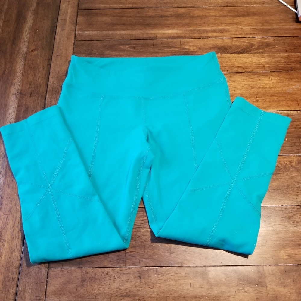 Prana  cropped leggings  size small